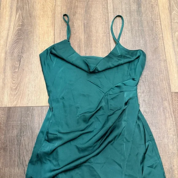 Lulus Hollywood Forest Green Satin Midi Dress Women's Size medium - Picture 4 of 15